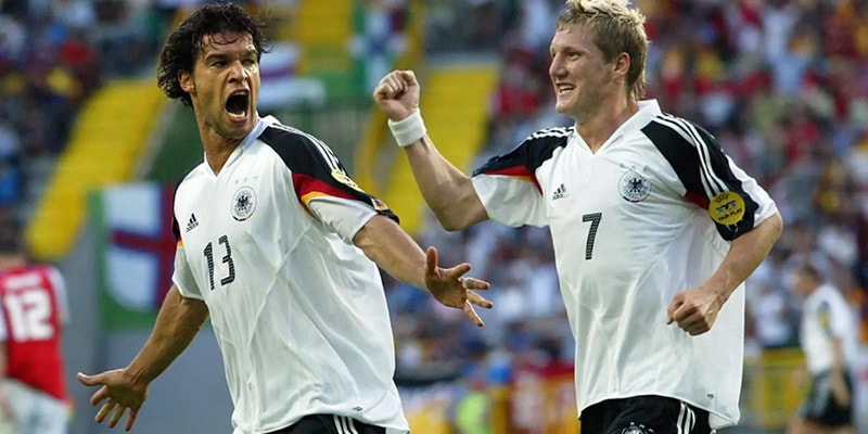 Michael Ballack – Đôi Nét Về Huyền Thoại Bóng Đá Đức 1 Michael Ballack là ngôi sao bóng đá Đức từng đạt được nhiều vinh quang trong sự nghiệp cầu thủ